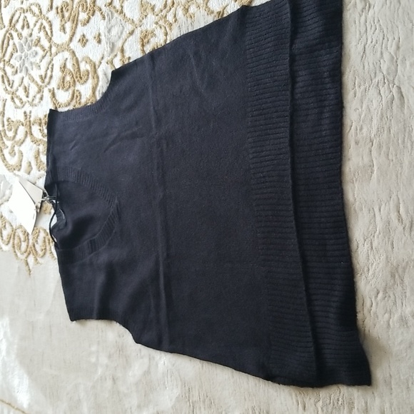 Top col V SLEEVLESS - Picture 6 of 8